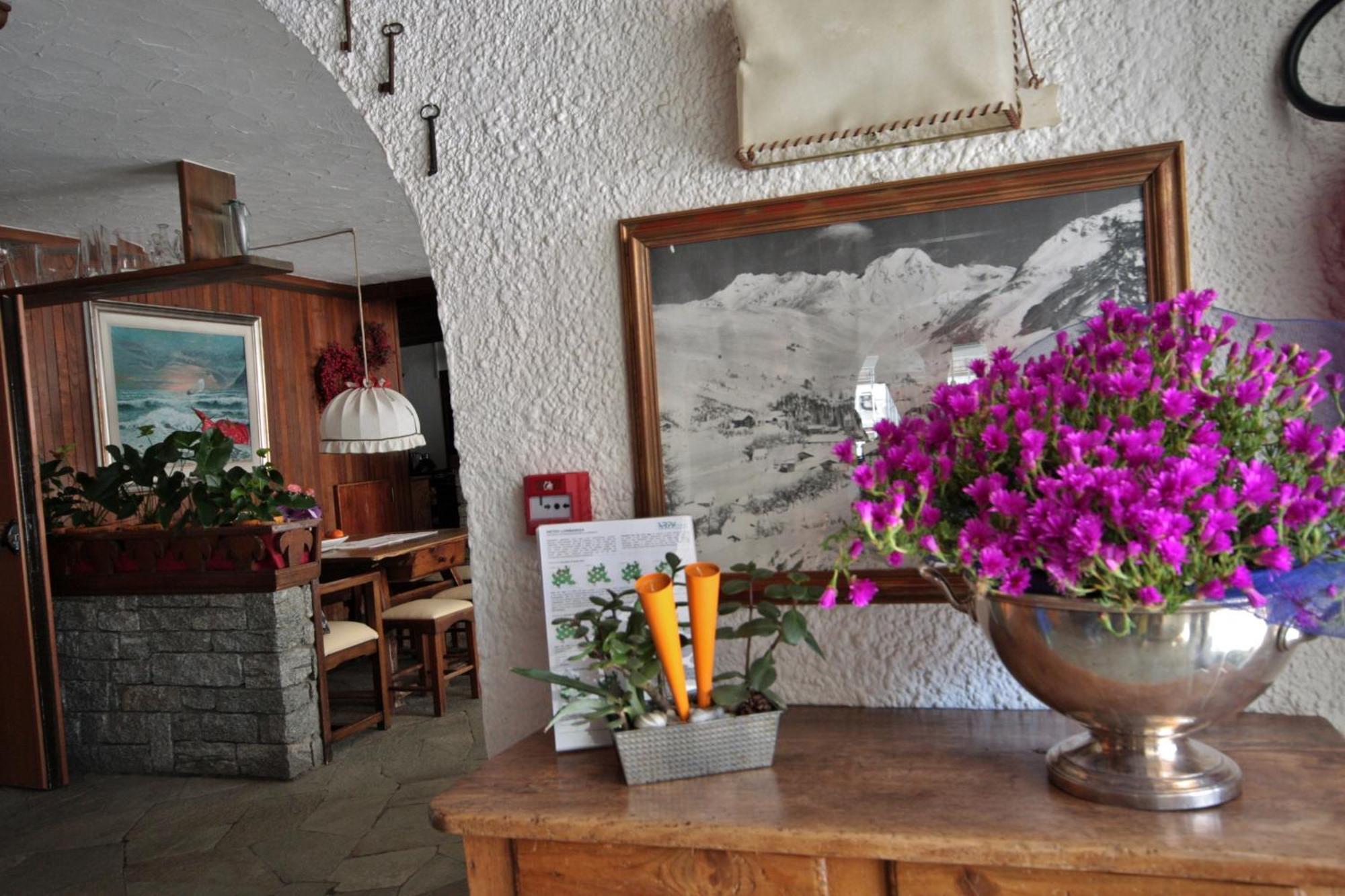 Hotel La Meridiana Madesimo Eksteriør billede